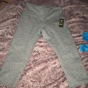 BRAND NEW Old Navy Active pants